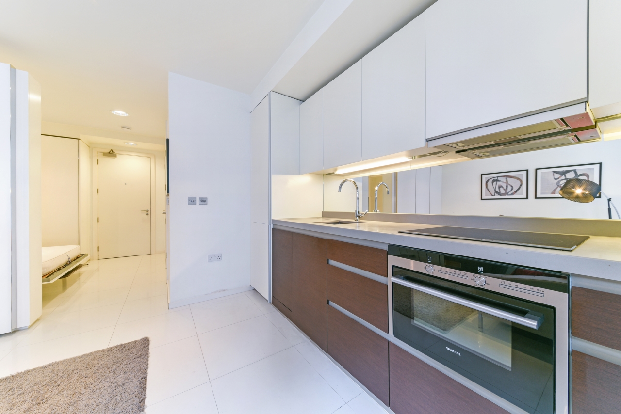 North Boulevard, 12 Baltimore Wharf, Isle Of Dogs, London, E14 - Chase Evans