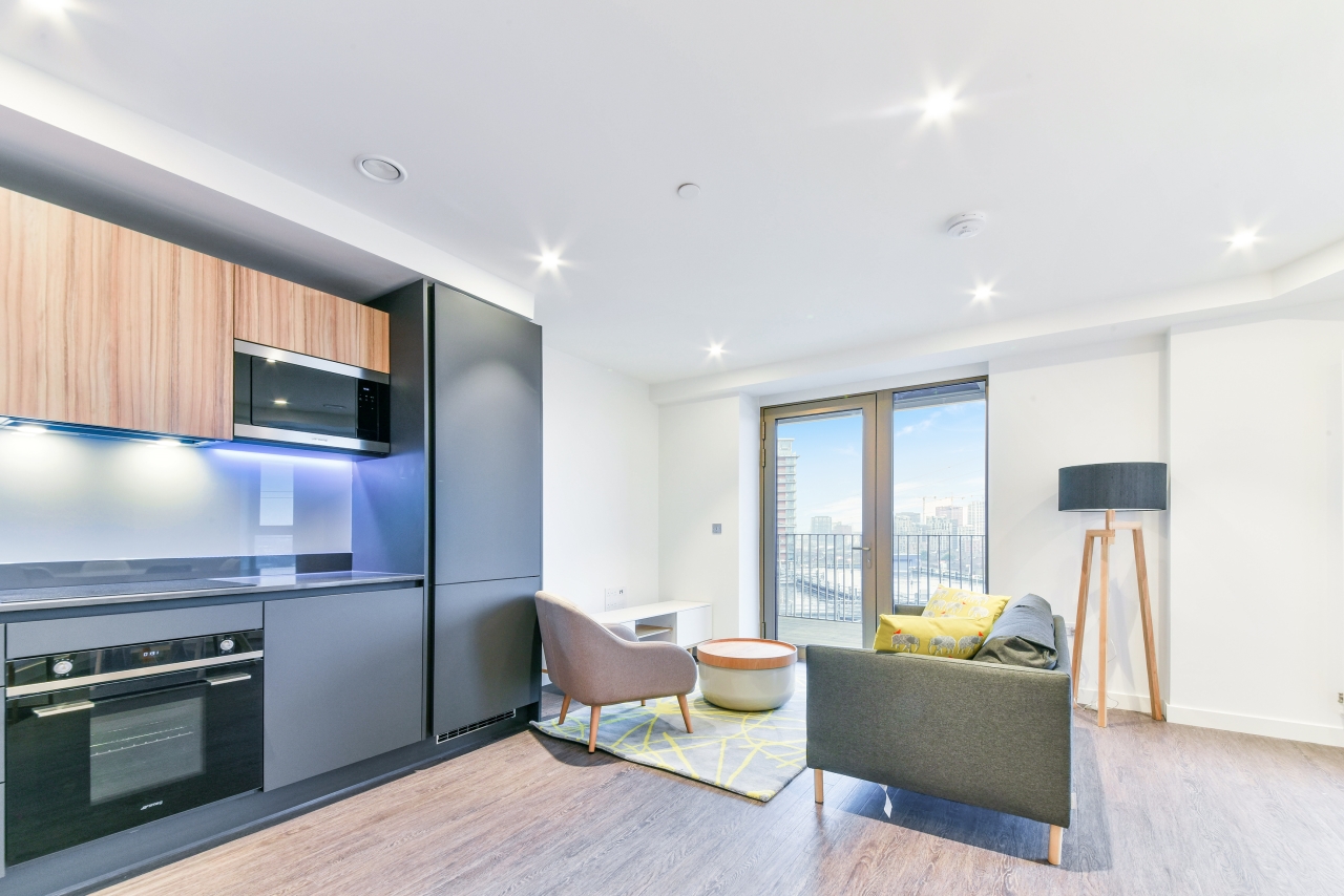 Western Gateway, Royal Docks, London, E16 - Chase Evans