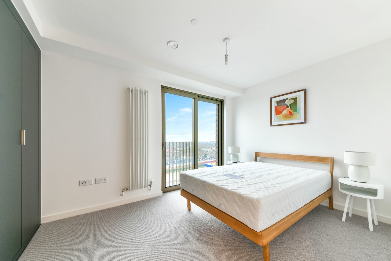 Western Gateway, Royal Docks, London, E16 - Chase Evans