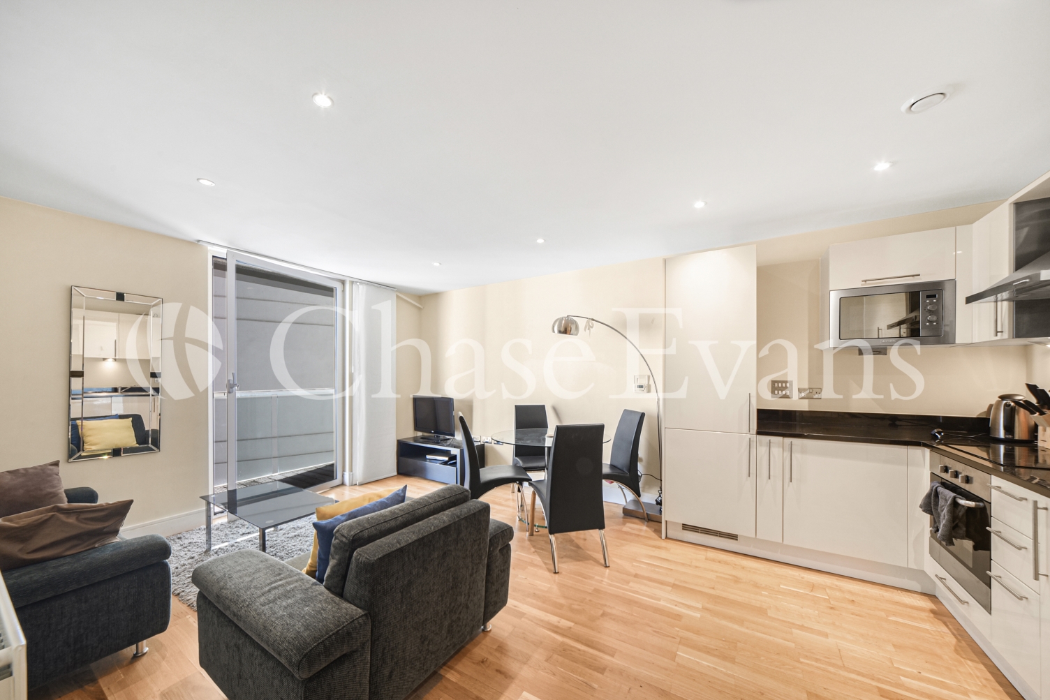 Millharbour, Canary Wharf, London, E14 - Chase Evans