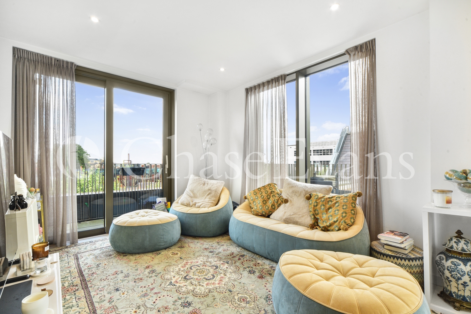 Wentworth Street, London Square, Spitalfields, London, E1 - Chase Evans