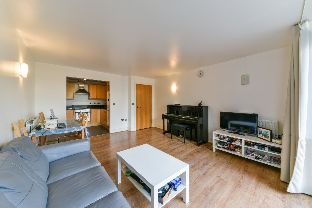Cassilis Road, Canary Central, Isle Of Dogs, London, E14 - Chase Evans