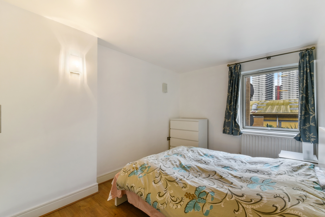 Cassilis Road, Canary Central, Isle Of Dogs, London, E14 - Chase Evans