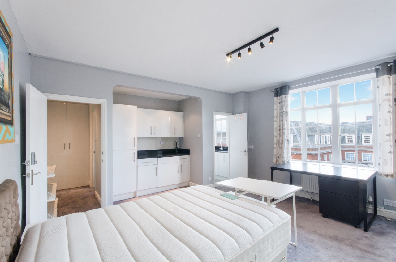 Endsleigh Court, Upper Woburn Place, Bloomsbury, London, WC1H - Chase Evans