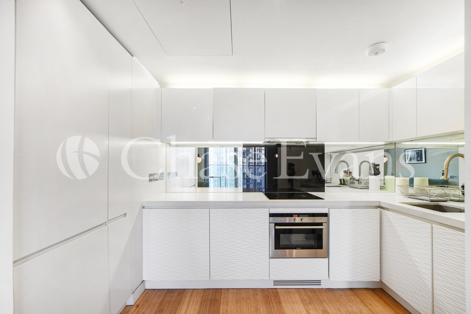 Pan Peninsula Square, Canary Wharf, London, E14 - Chase Evans