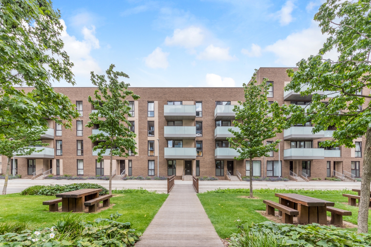 New Village Avenue, Poplar, London, E14