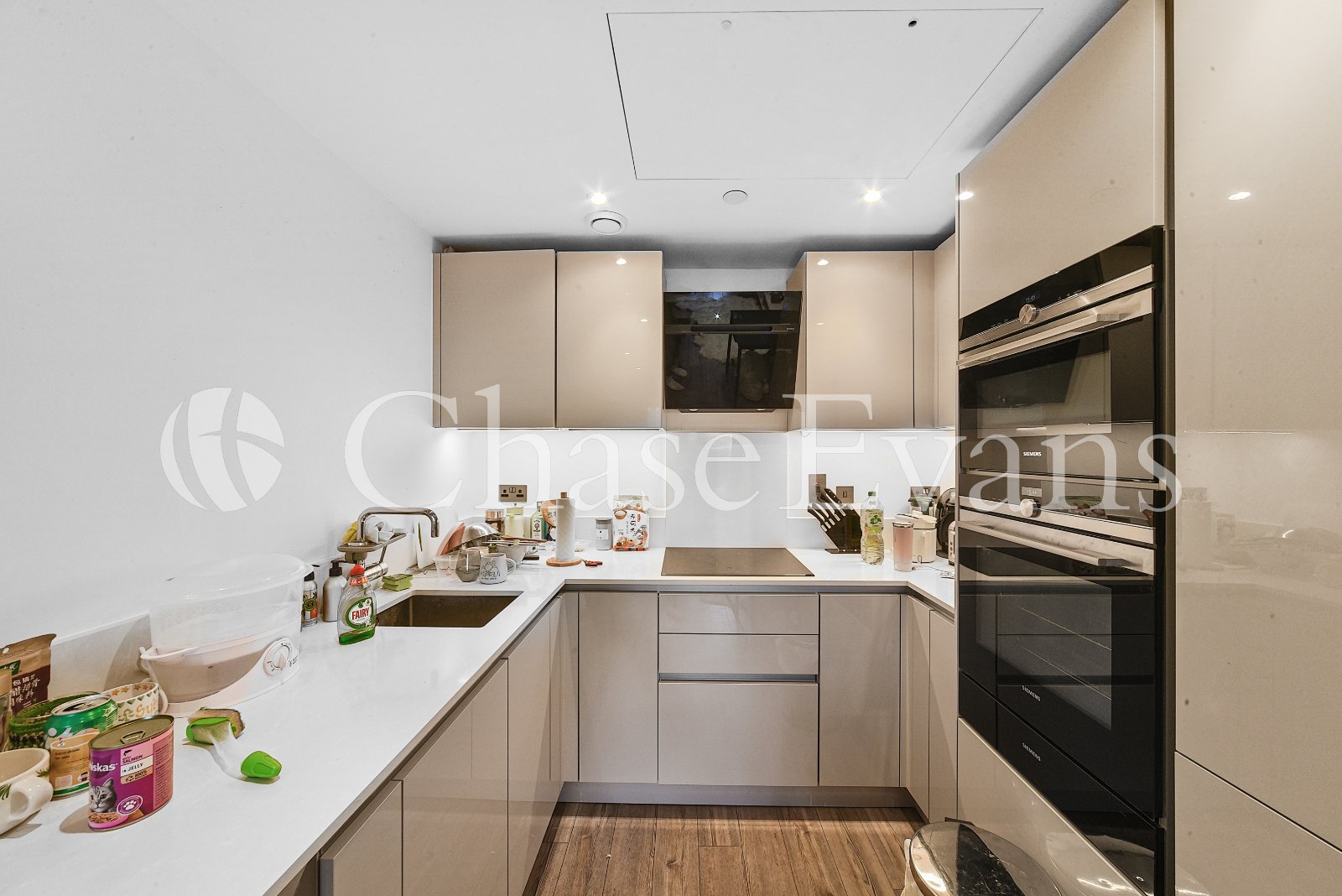 Wiverton Tower, 4 New Drum Street, Aldgate, London, E1 - Chase Evans