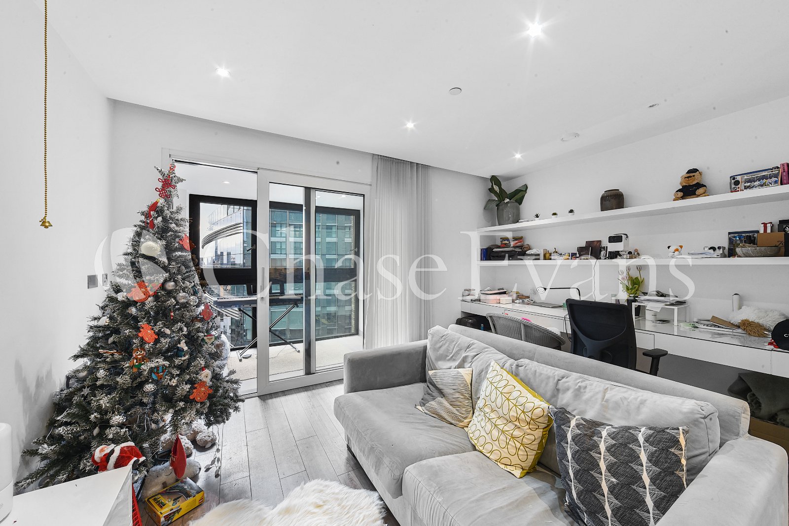 Wiverton Tower, 4 New Drum Street, Aldgate, London, E1 - Chase Evans