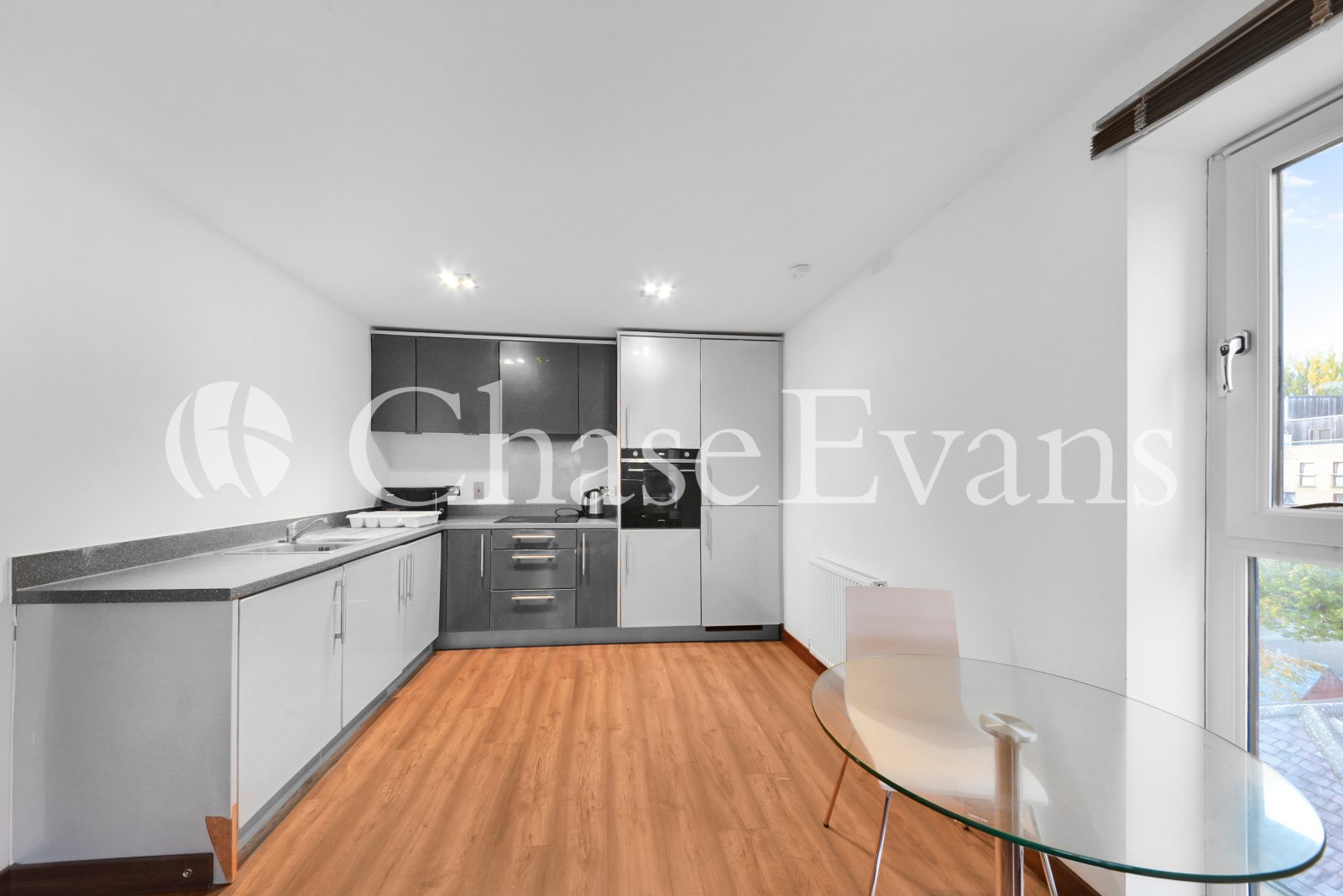 Kings Mill Way, Willow Avenue, Denham, Uxbridge, UB9 - Chase Evans