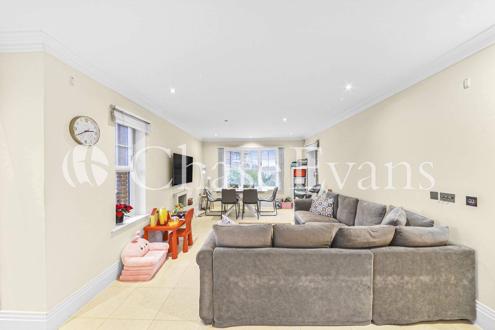 Varley Drive, Twickenham, Richmond Upon Thames, TW1 - Chase Evans