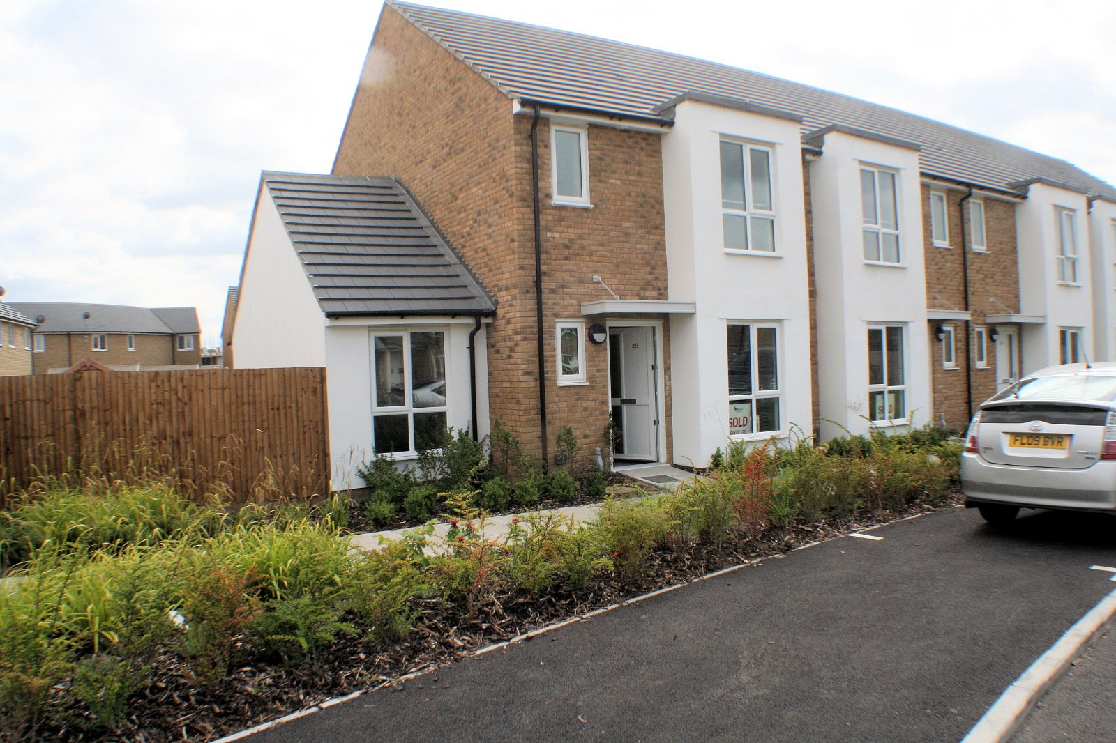 Evergreen Drive, West Drayton, London, UB7 - Chase Evans