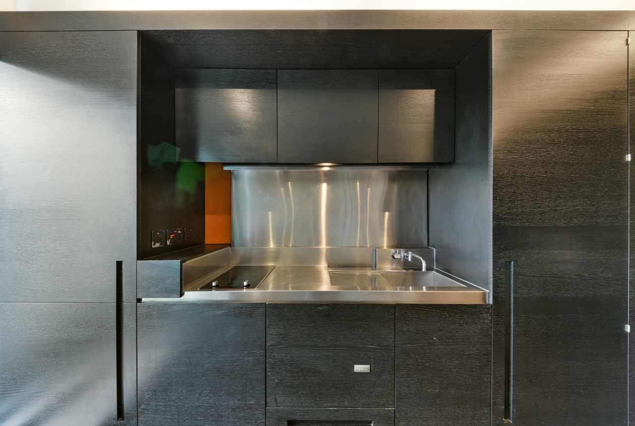 West Tower, 1 Pan Peninsula Square, Canary Wharf, London, E14 - Chase Evans