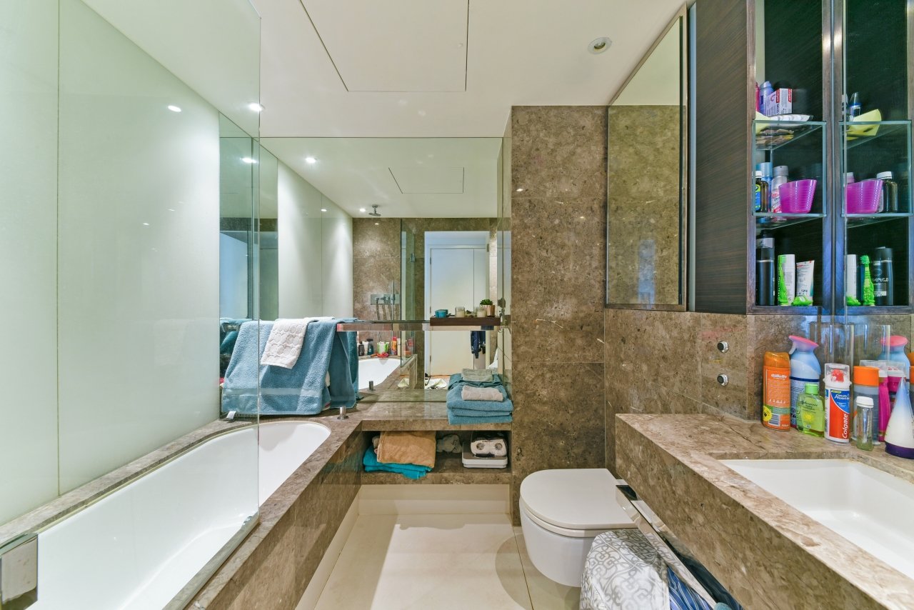 Pan Peninsula, Canary Wharf, London, E14