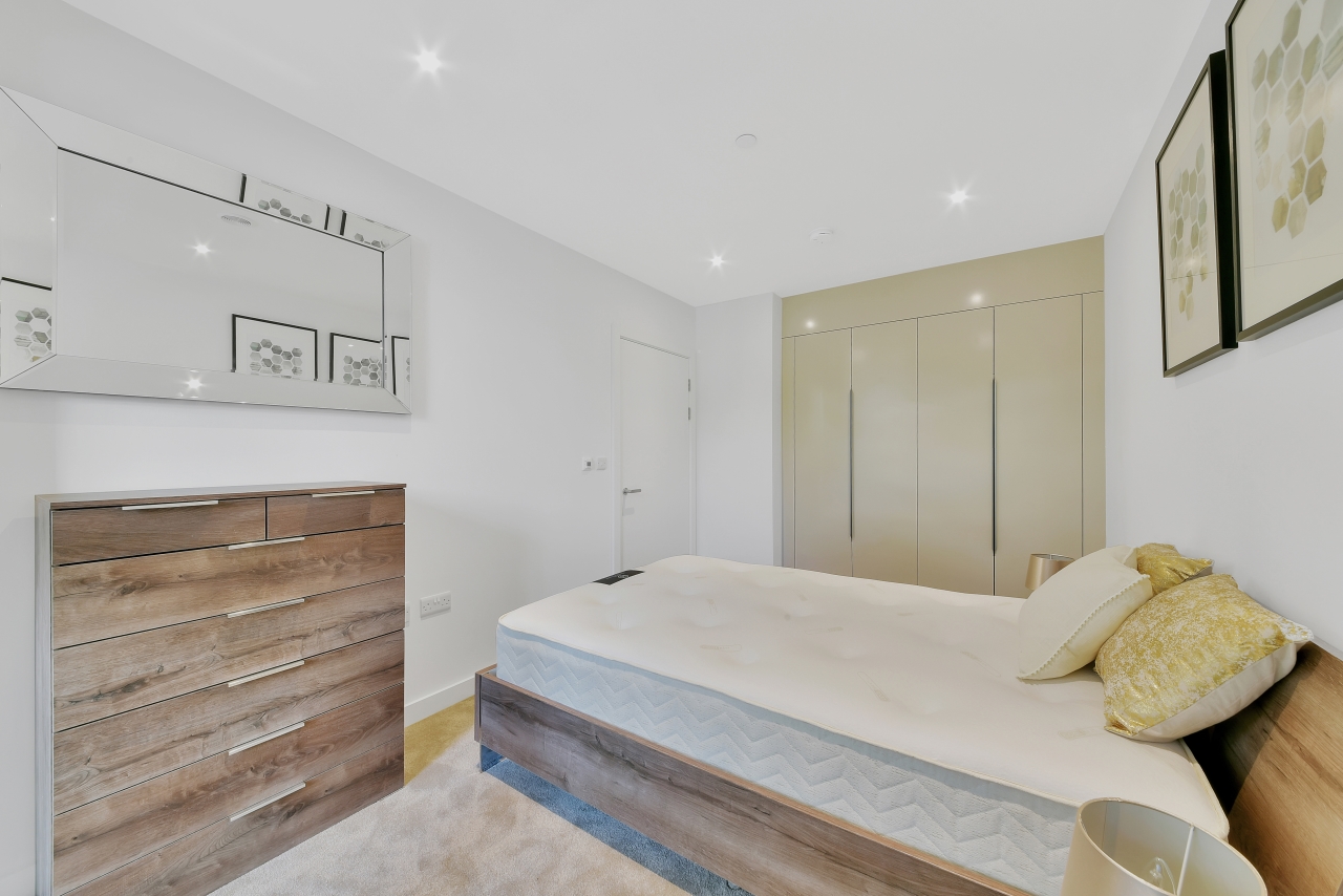 Walworth Square, Elephant & Castle, London, SE17