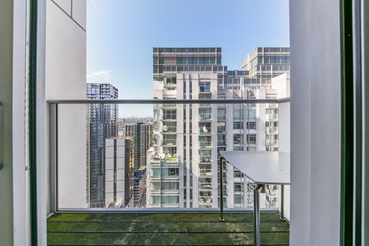 Pan Peninsula Square, Canary Wharf, London, E14