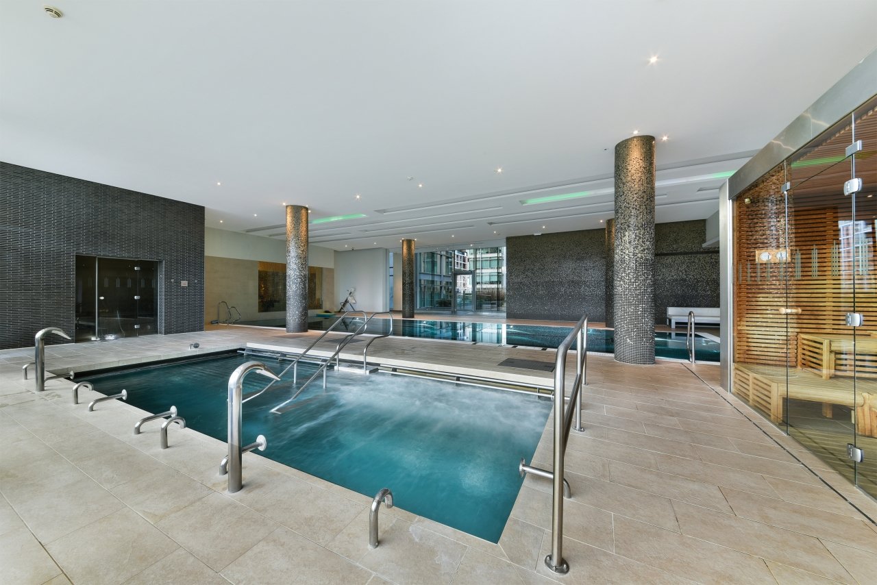 Pan Peninsula Square, Canary Wharf, London, E14