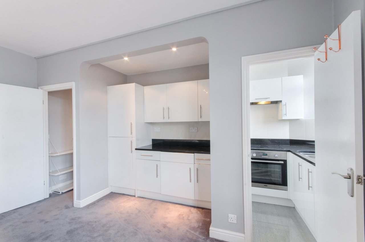Endsleigh Court, Upper Woburn Place, Bloomsbury, London, WC1H - Chase Evans