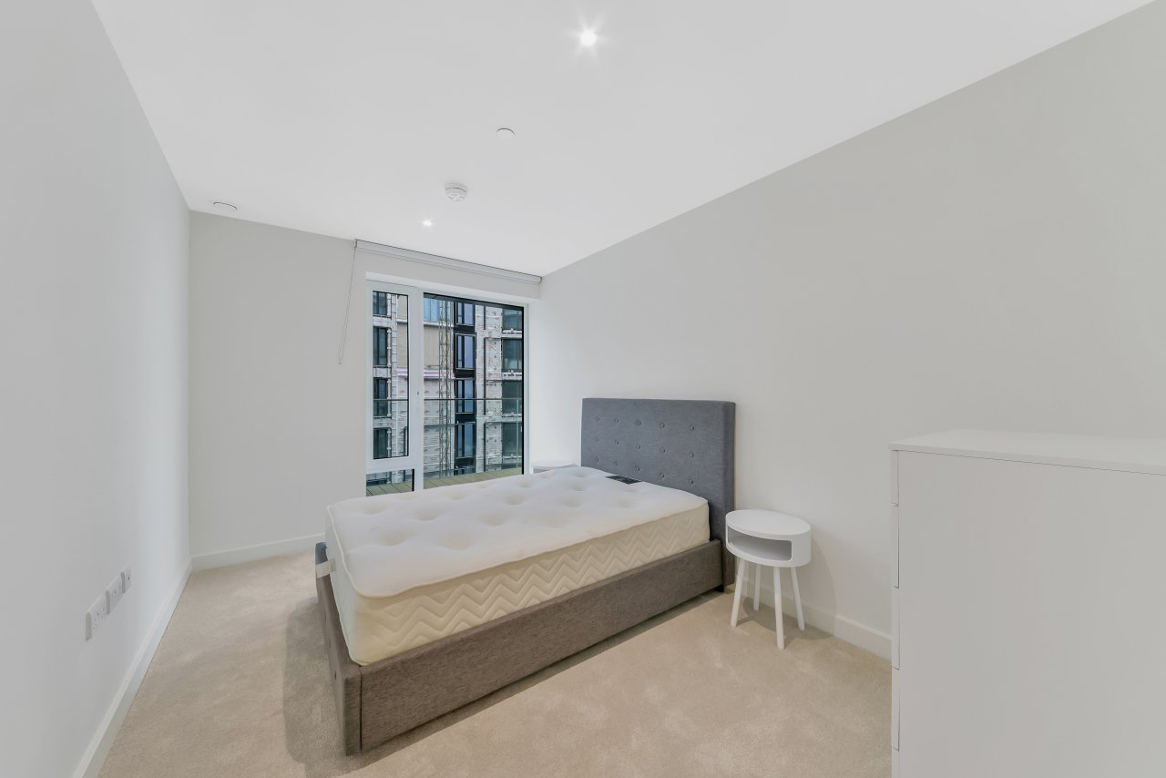 Duke Of Wellington Avenue, Woolwich, London, SE18