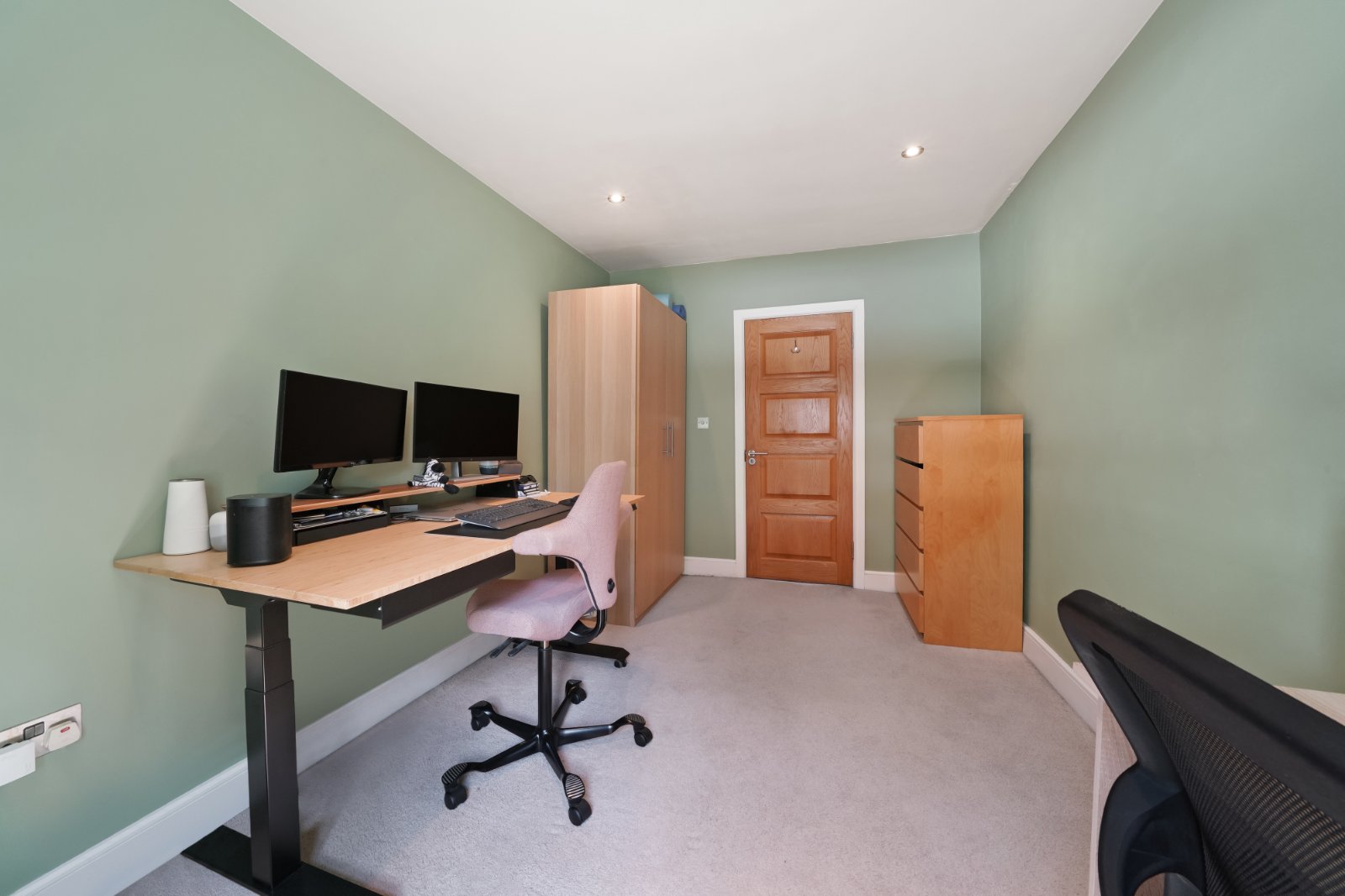 Camberwell New Road, Oval, London, SE5