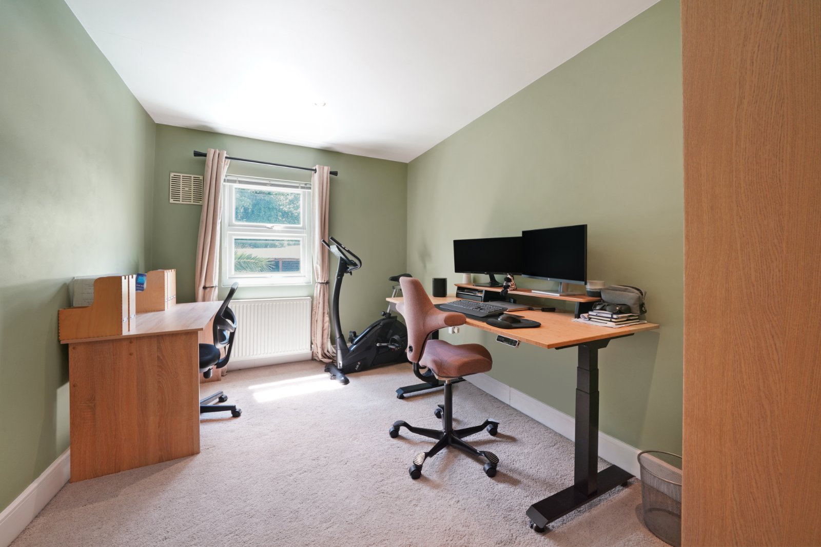 Camberwell New Road, Oval, London, SE5