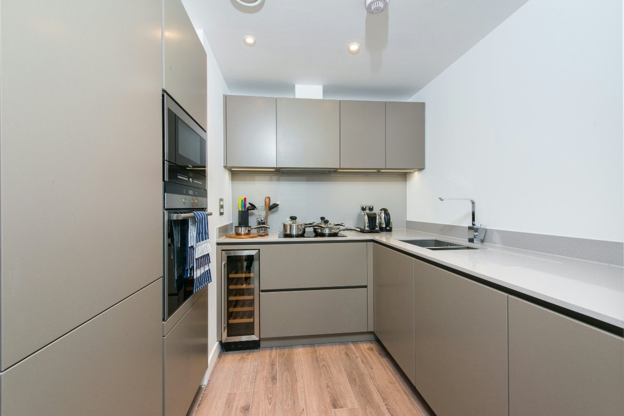 Leman Street, Goodmans Fields, Aldgate, London, E1 - Chase Evans