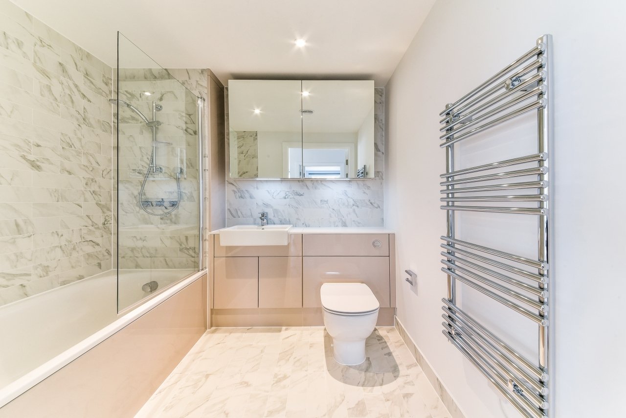 Walworth Road, Elephant & Castle, London, SE17