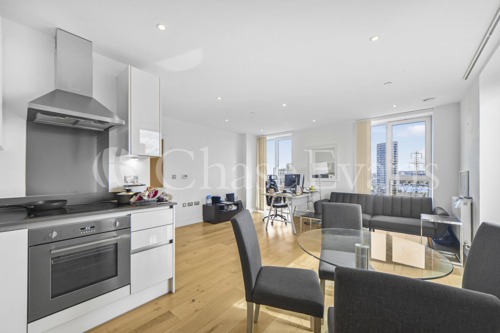 Caxton Street North, Canning Town, London, E16 - Chase Evans