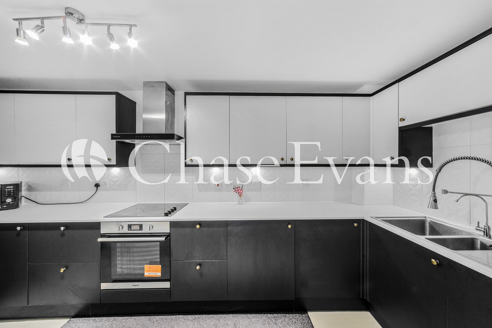 St Davids Square, Isle Of Dogs, London, E14 - Chase Evans