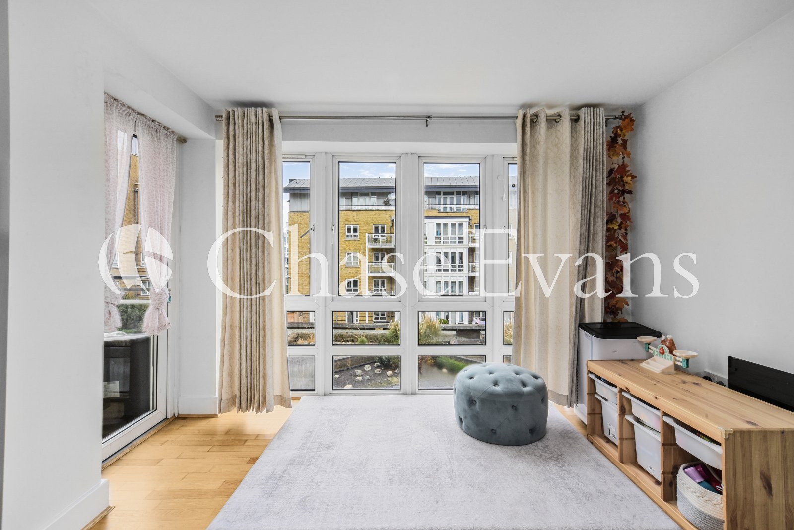 St Davids Square, Isle Of Dogs, London, E14 - Chase Evans