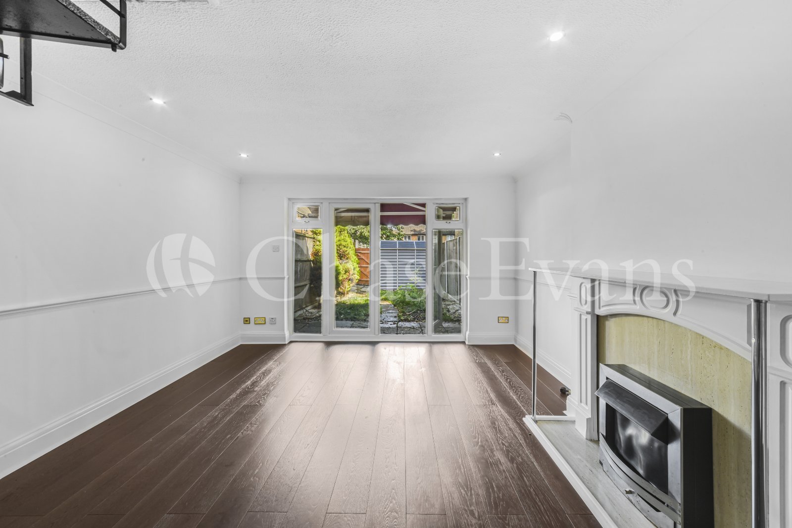 York Close, Beckton, London, E6 - Chase Evans