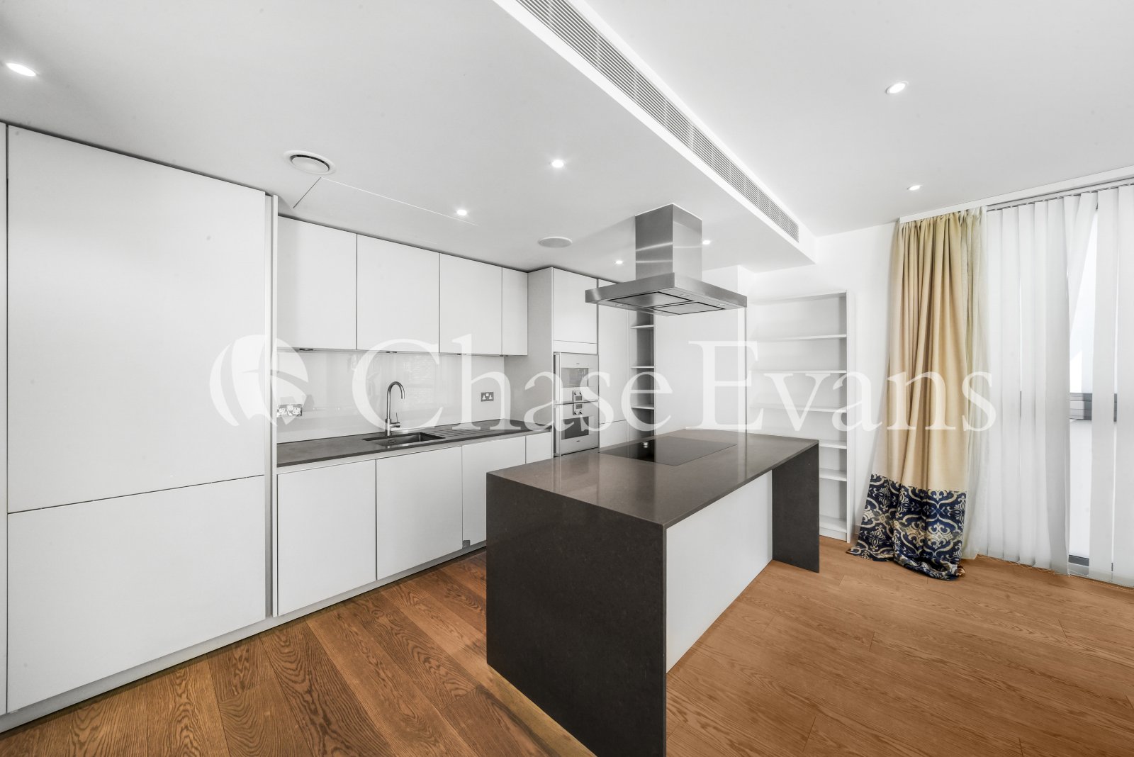 Wellington House, 70 Buckingham Gate, Westminster, London, SW1E - Chase Evans