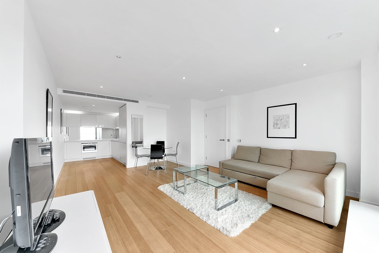 West Tower, Pan Peninsula, 1 Pan Peninsula Square, Canary Wharf, London, E14 - Chase Evans