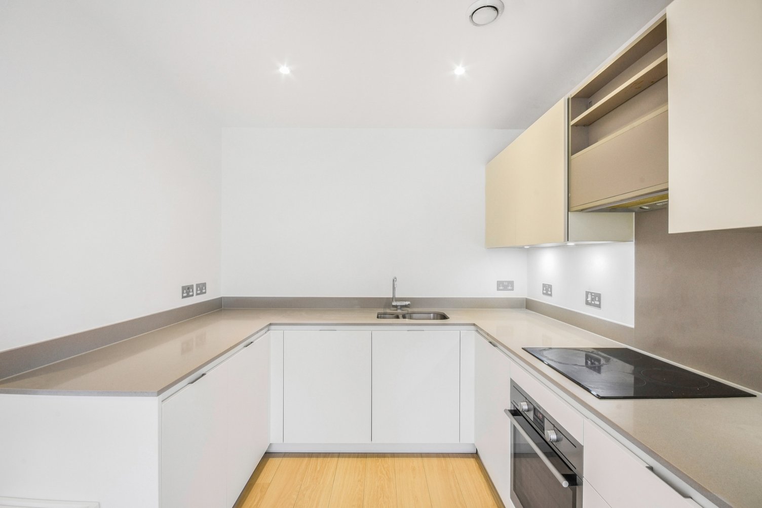 Santina Apartments, 45 Cherry Orchard Road, Morello, Croydon, CR0