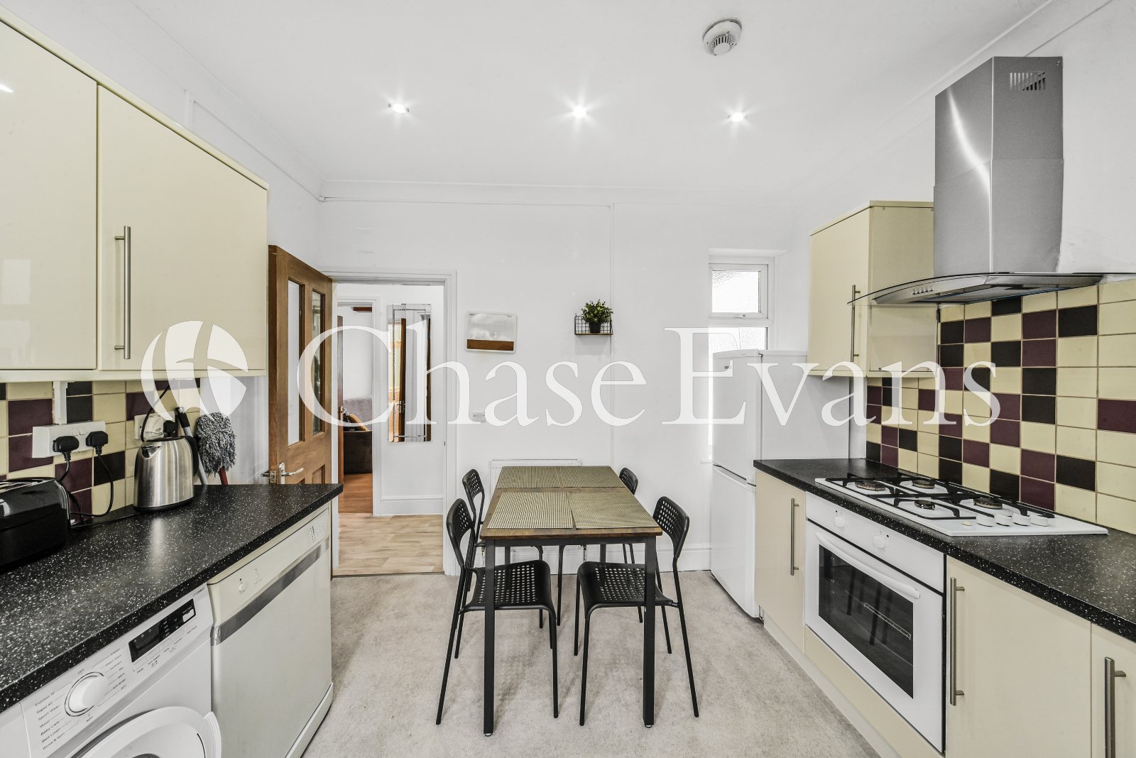 Eastern Avenue, Romford, RM1 - Chase Evans