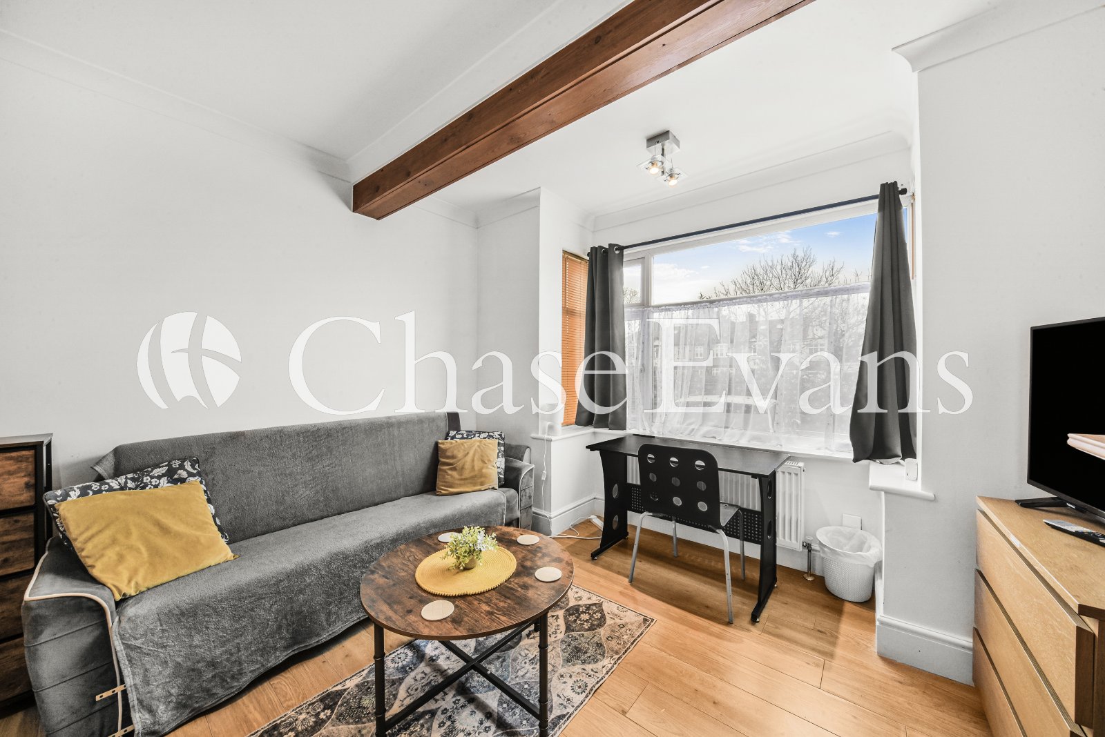 Eastern Avenue, Romford, RM1 - Chase Evans