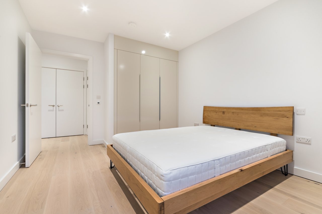 Walton Heights, 143 Walworth Road, Elephant & Castle, London, SE17 - Chase Evans