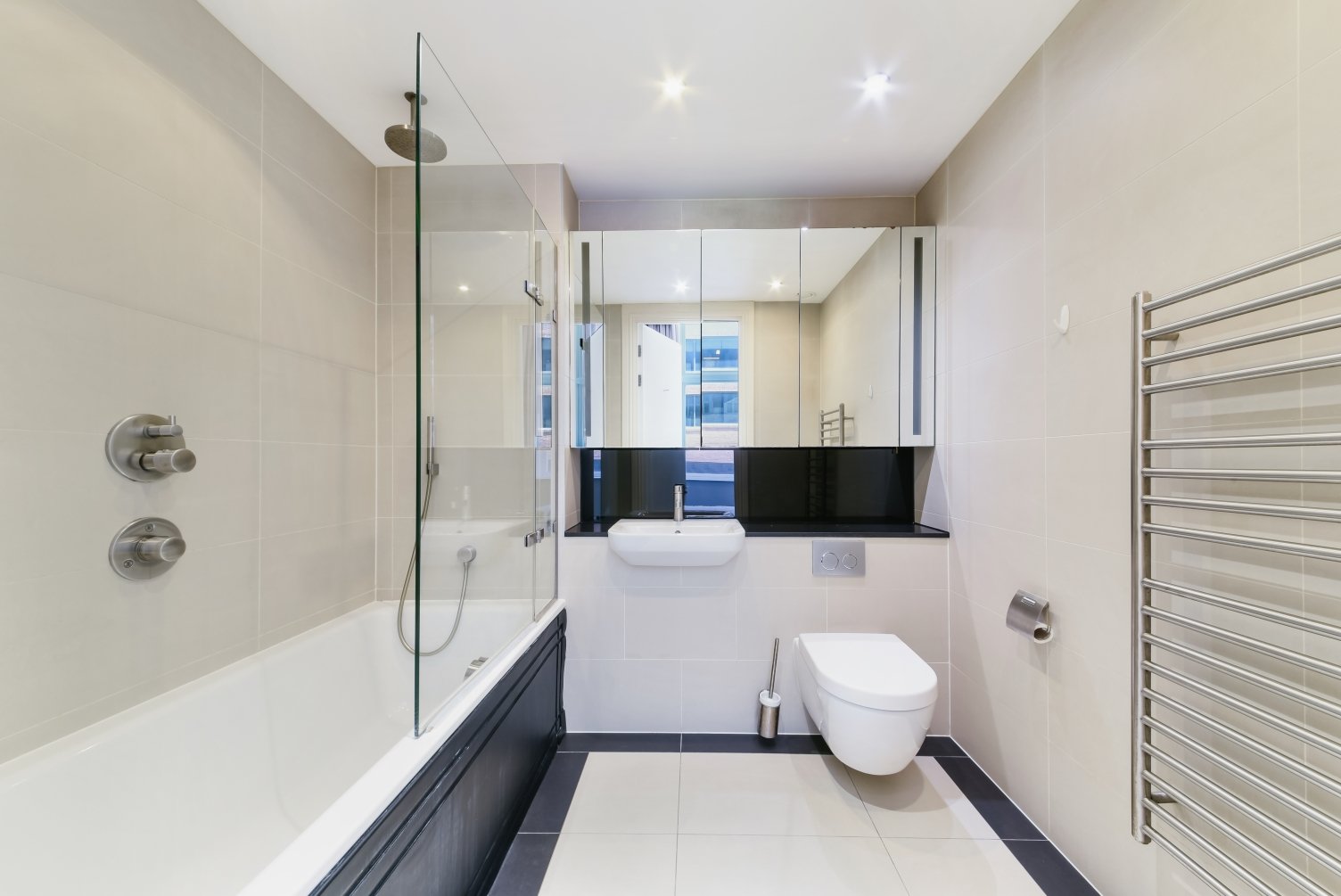 Sterling Mansions, Goodman's Fields, Leman Street, Aldgate, London, E1 - Chase Evans