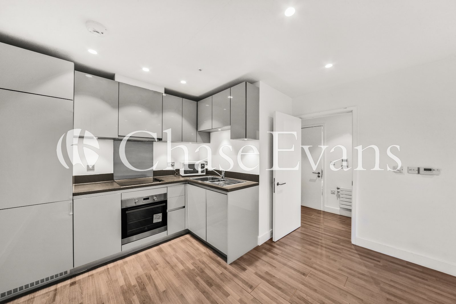 Rathbone Market, 12 Barking Road, Canning Town, London, E16 - Chase Evans