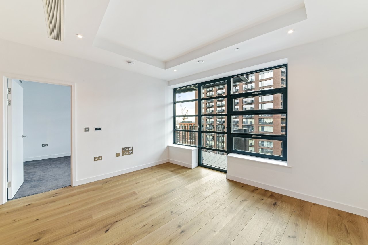 City Island Way, Canning Town, London, E14 - Chase Evans