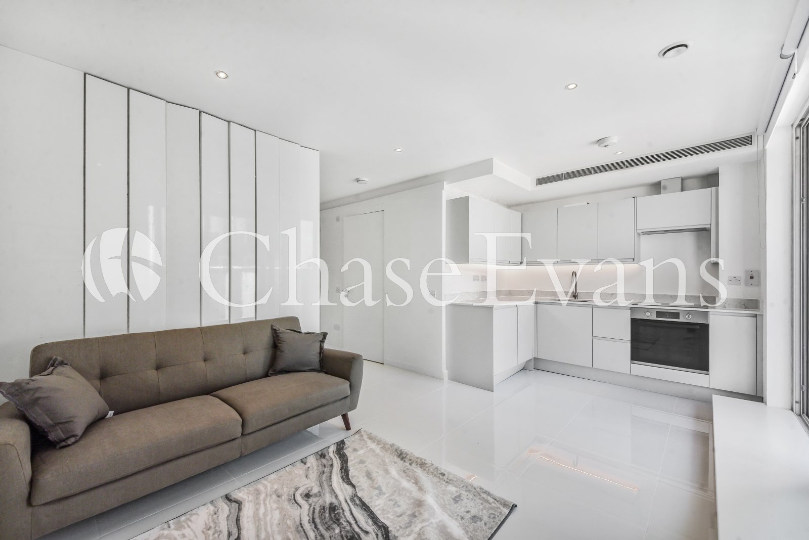 Pan Peninsula, Pan Peninsula Square, Canary Wharf, London, E14 - Chase Evans