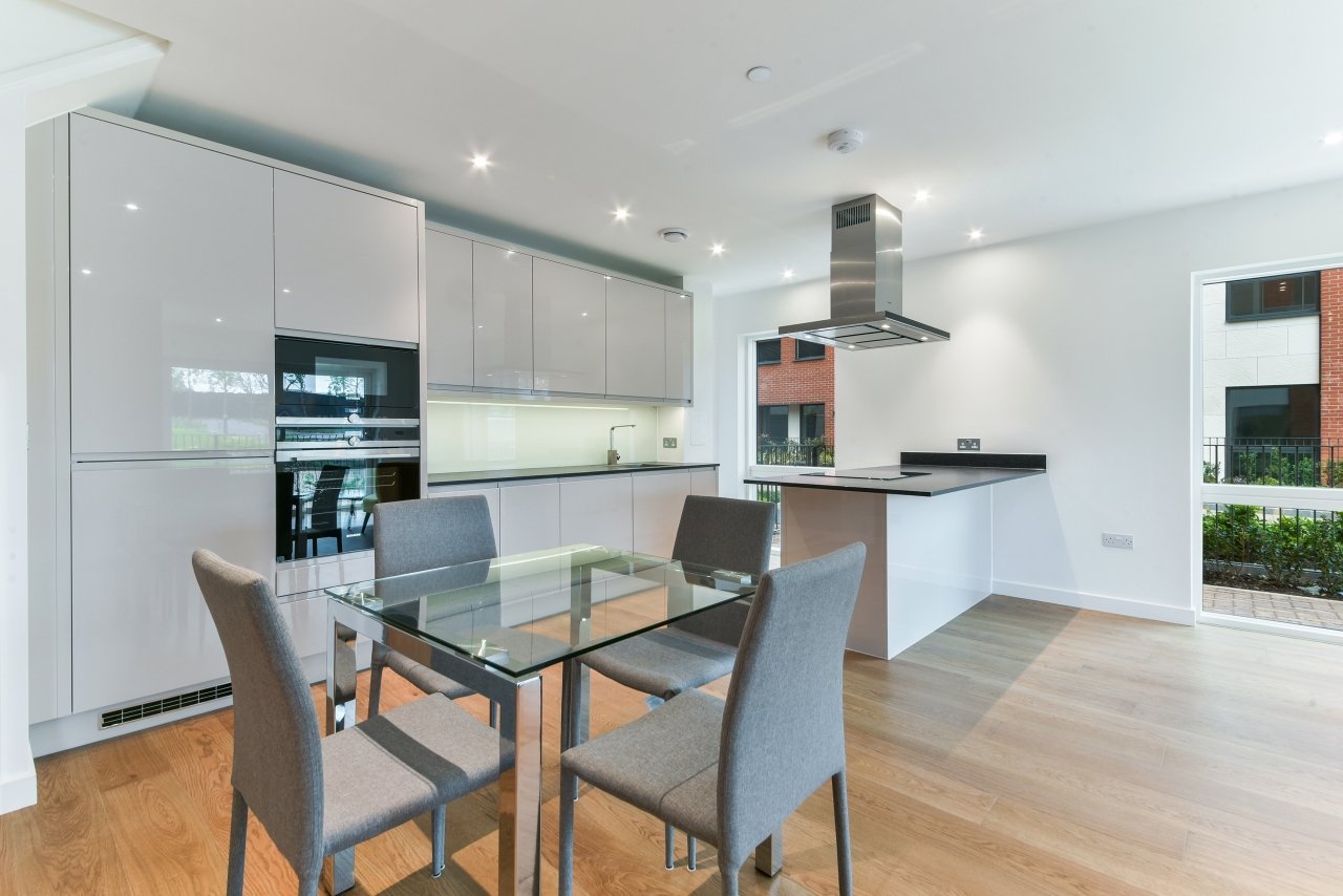 Thonrey Close, Colindale Gardens, Colindale, London, NW9 - Chase Evans