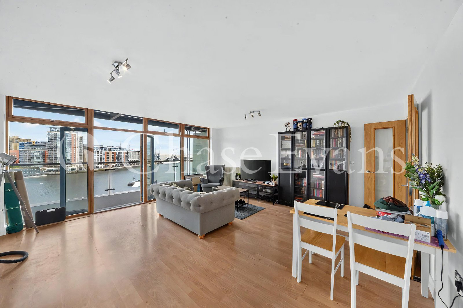 Western Beach, Hanover Avenue, Newham, London, E16
