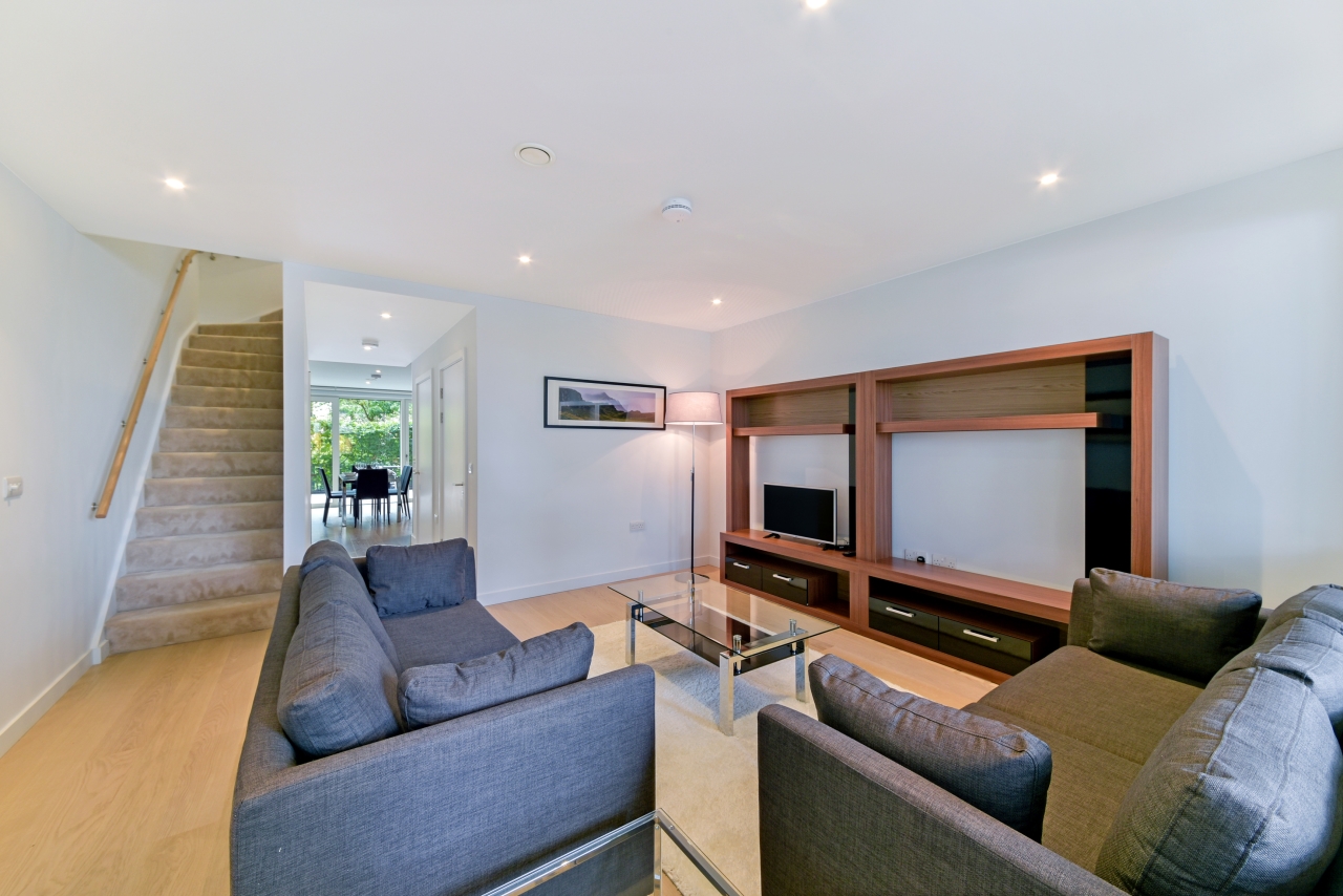 Heygate Street, Elephant and Castle, London, SE17 - Chase Evans