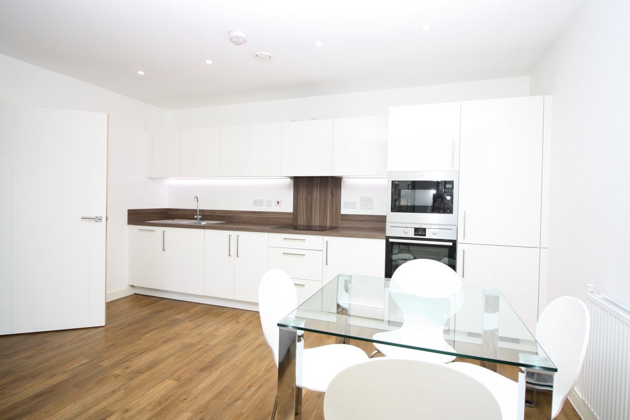 Kingfisher Heights, Waterside Park, 2 Bramwell Way, Royal Docks, London, E16 - Chase Evans