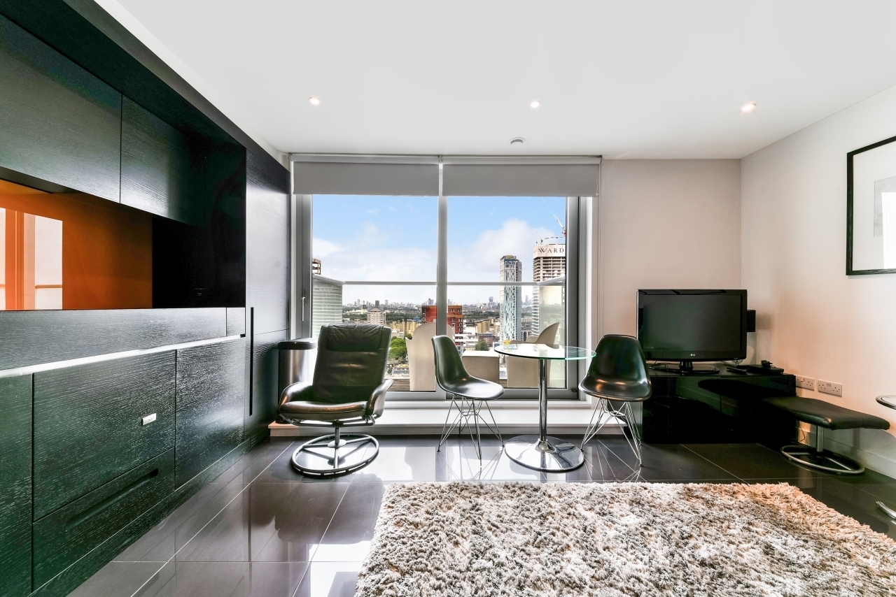 West Tower Pan Peninsula, 1 Pan Peninsula Square, Canary Wharf, London, E14 - Chase Evans