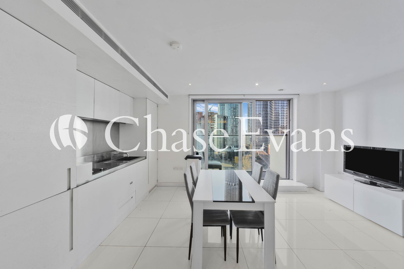 West Tower, 1 Pan Peninsula Square, Canary Wharf, London, E14 - Chase Evans