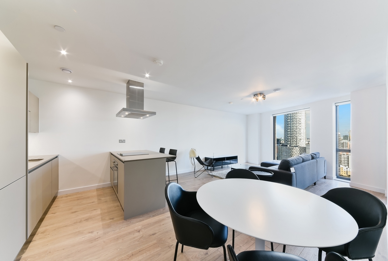 Roosevelt Tower, Manhattan, 18 Williamsburg Plaza, Canary Wharf, London, E14 - Chase Evans