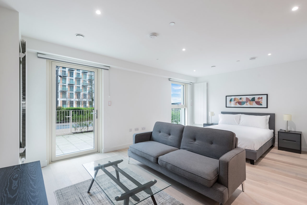 Carrick House, Royal Wharf, 25 Royal Crest Avenue, Docklands, London, E16