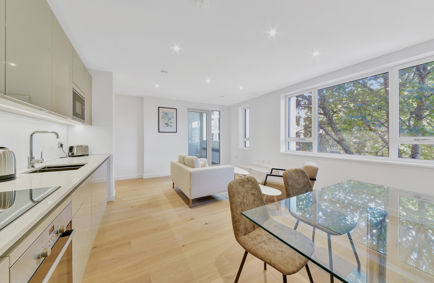 Walworth Square, Elephant & Castle, London, SE17