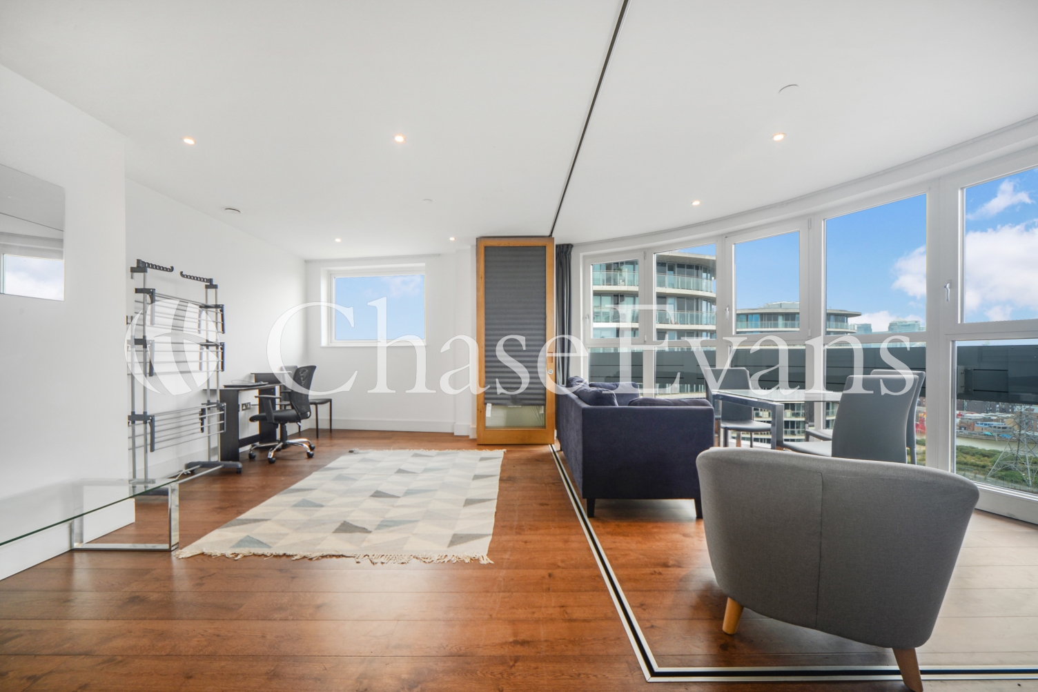 Western Gateway, Royal Docks, London, E16 - Chase Evans